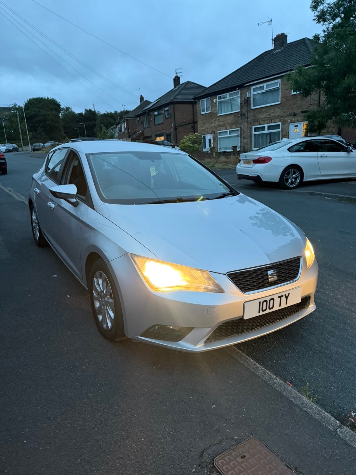 SEAT LEON